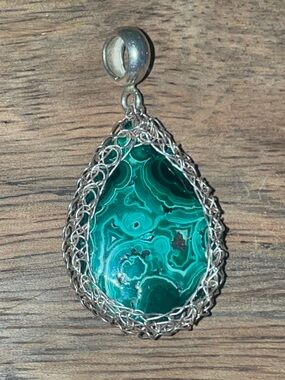 Malachite wire crochet pendant